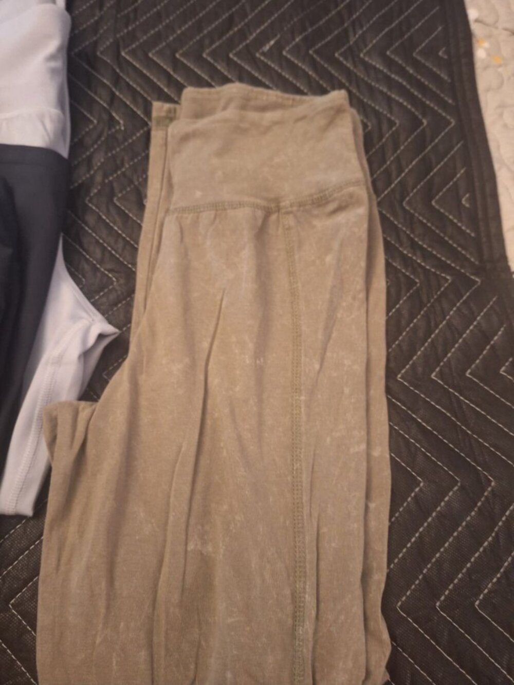 Women’s Athletic Leggings & Joggers Lot Nike & Old Navy Activewear Mixed Sizes - Picture 5 of 6